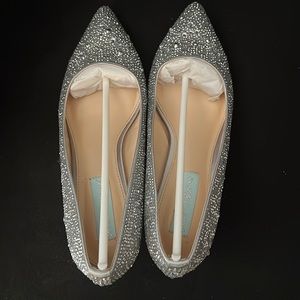 Blue by Betsey Johnson silver rhinestone pumps